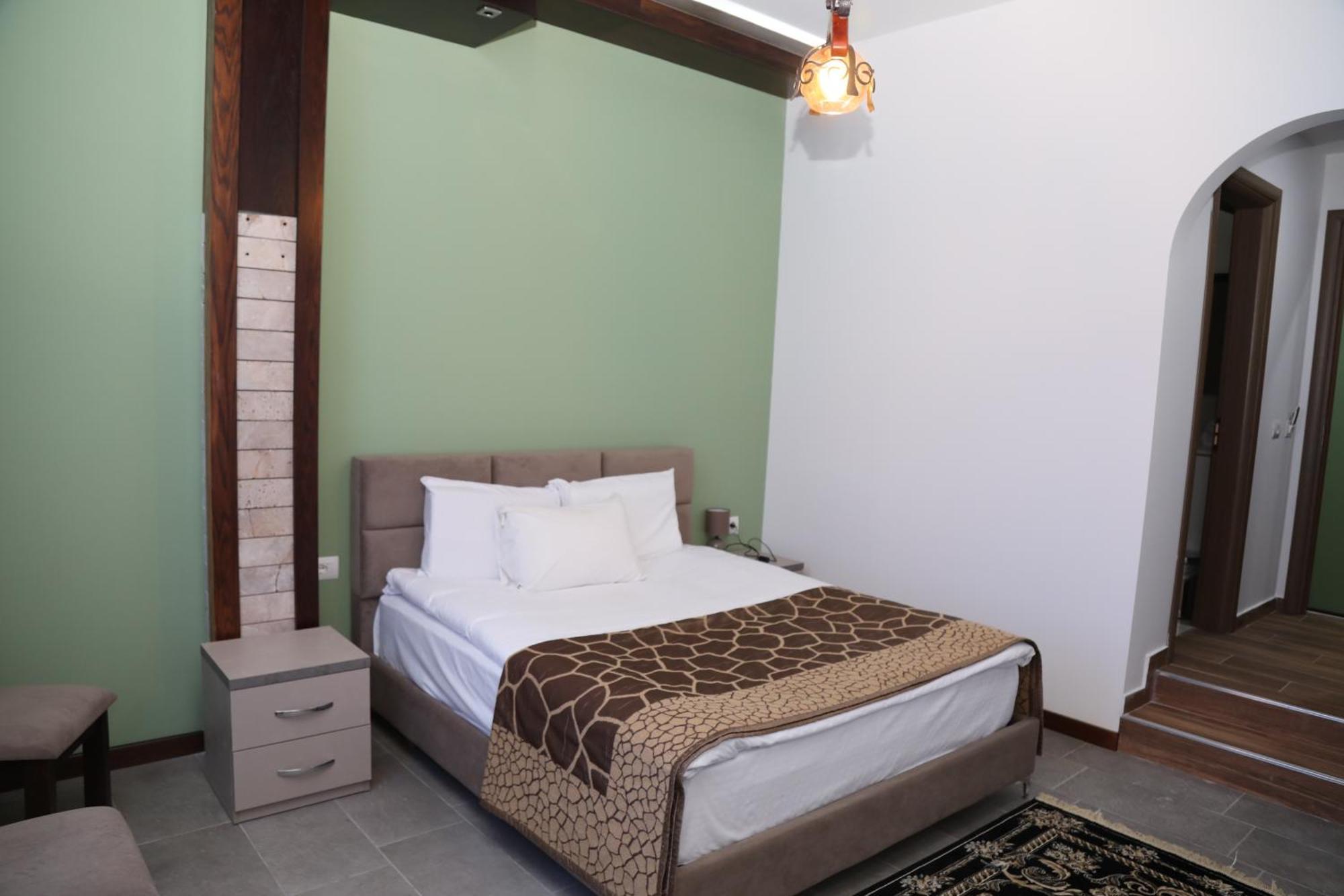 Pamja E Qyteteve Hotel Kruje Bagian luar foto